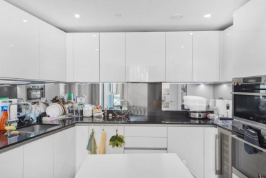 Wandsworth Road, Nine Elms - SW8 view 11