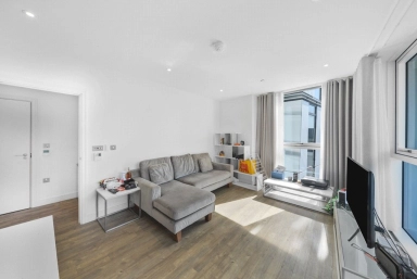 Wandsworth Road, Nine Elms - SW8 view 2