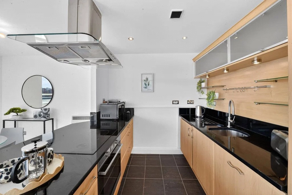 2 bedrooms apartments/flats for sale in Lombard Road, Clapham Junction - SW11 view 12