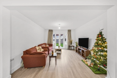 Waters Road, Kingston upon Thames - KT1 view 2