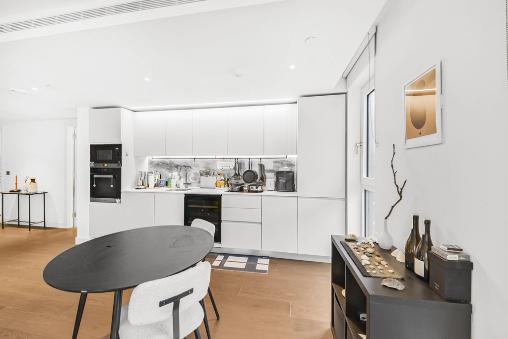 2 bedrooms apartments/flats for sale in Fountain Park Way, White City - W12 view 10