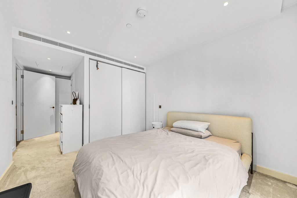 2 bedrooms apartments/flats for sale in Fountain Park Way, White City - W12 view 6