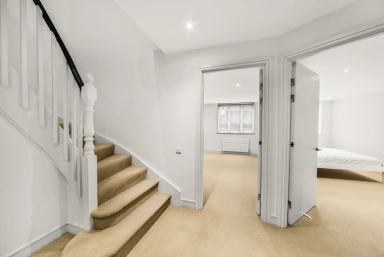 Upper Richmond Road, Putney - SW15 view 16