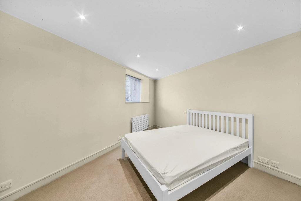 3 bedrooms apartments/flats for sale in Upper Richmond Road, Putney - SW15 view 11