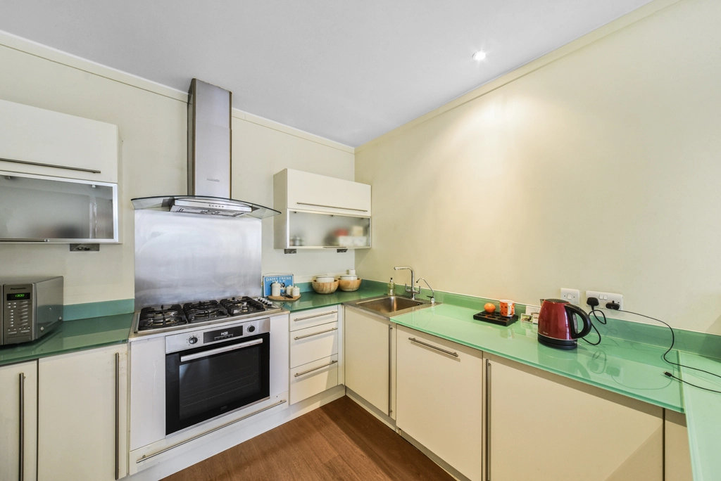 3 bedrooms apartments/flats for sale in Upper Richmond Road, Putney - SW15 view 10