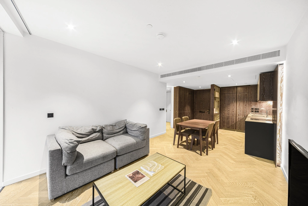 2 bedrooms apartments/flats for sale in Circus Road West, Vauxhall - SW11 view 2