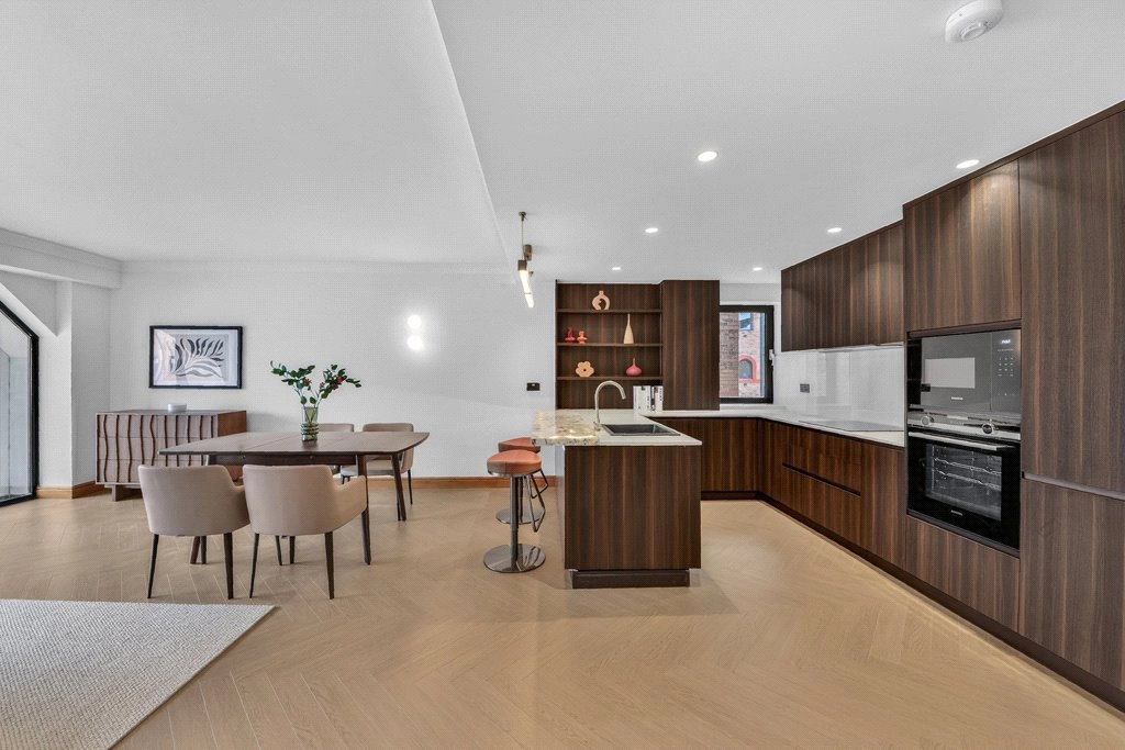 2 bedrooms apartments/flats for sale in William Morris Way, Imperial Wharf - SW6 view 9