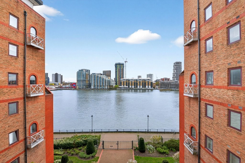2 bedrooms apartments/flats for sale in William Morris Way, Imperial Wharf - SW6 view 8