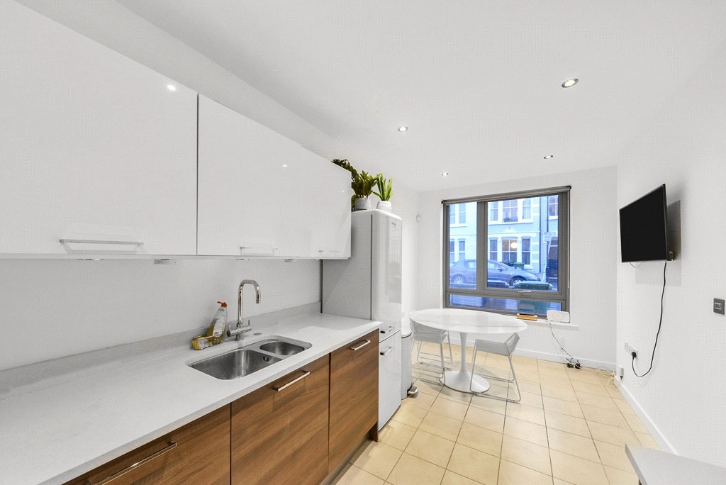 3 bedrooms houses for sale in Elbe Street, Fulham - SW6 view 11