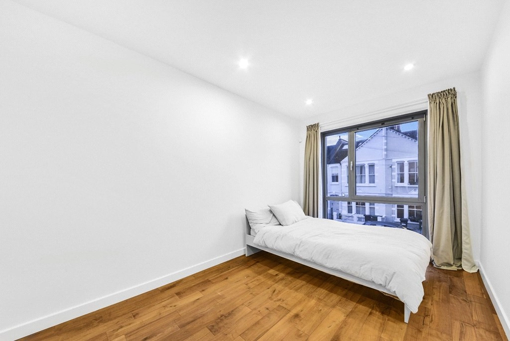 3 bedrooms houses for sale in Elbe Street, Fulham - SW6 view 15