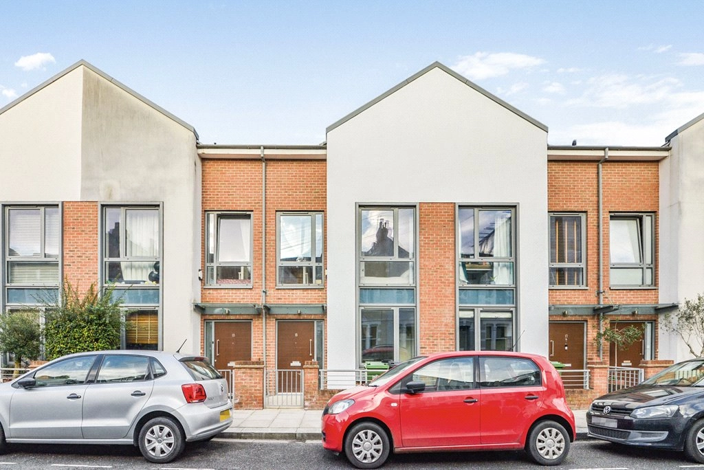 3 bedrooms houses for sale in Elbe Street, Fulham - SW6 view 8