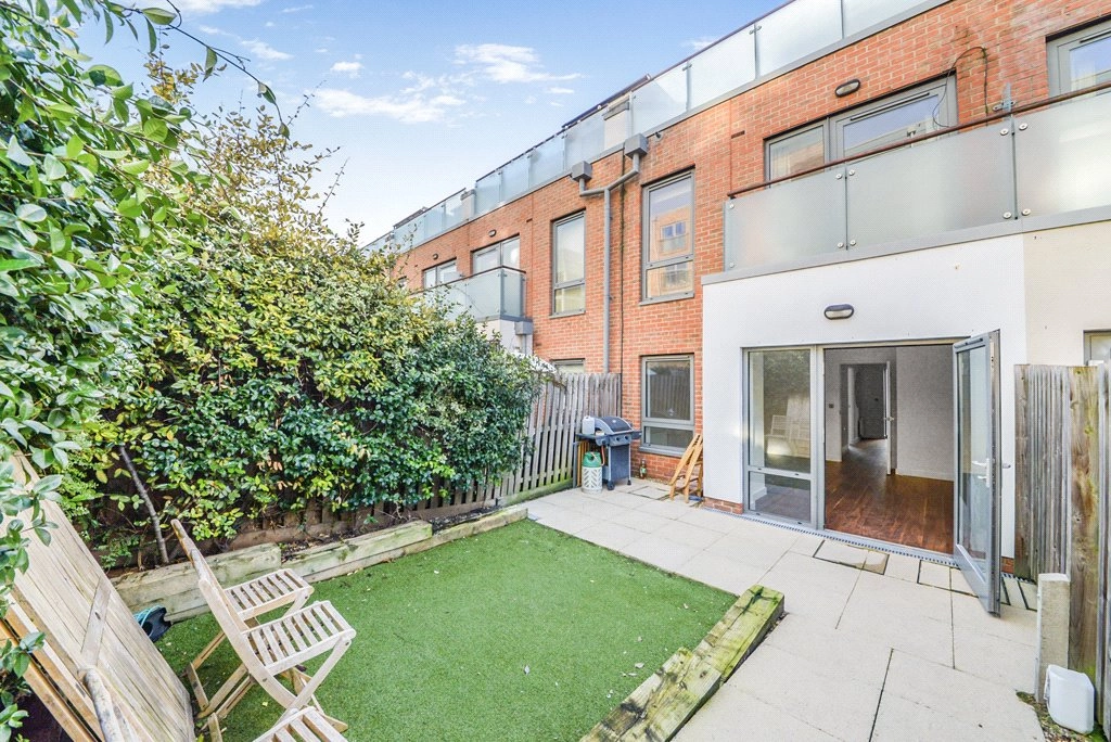3 bedrooms houses for sale in Elbe Street, Fulham - SW6 view 6