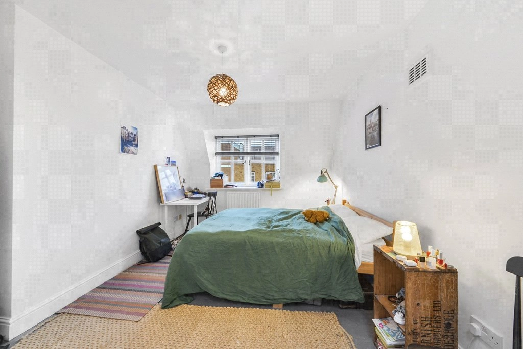 2 bedrooms apartments/flats for sale in Inverness Terrace, London - W2 view 12