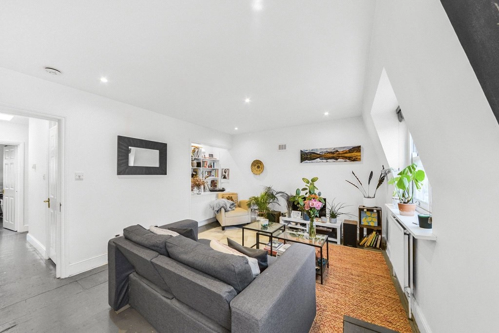 2 bedrooms apartments/flats for sale in Inverness Terrace, London - W2 view 3