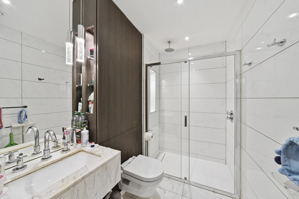 2 bedrooms apartments/flats for sale in Glenthorne Road, Hammersmith - W6 view 14