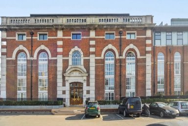 Great West Road, Hammersmith - W6 view 1