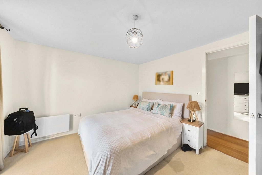 2 bedrooms apartments/flats for sale in Great West Road, Hammersmith - W6 view 16