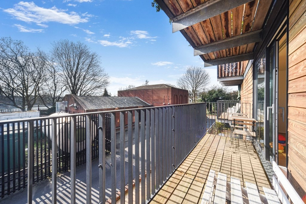 2 bedrooms apartments/flats for sale in Great West Road, Hammersmith - W6 view 7