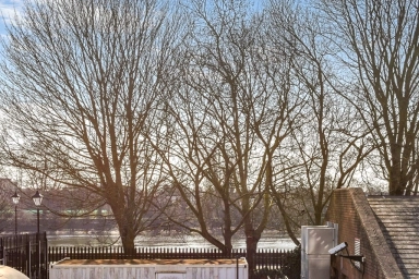 Great West Road, Hammersmith - W6 view 21