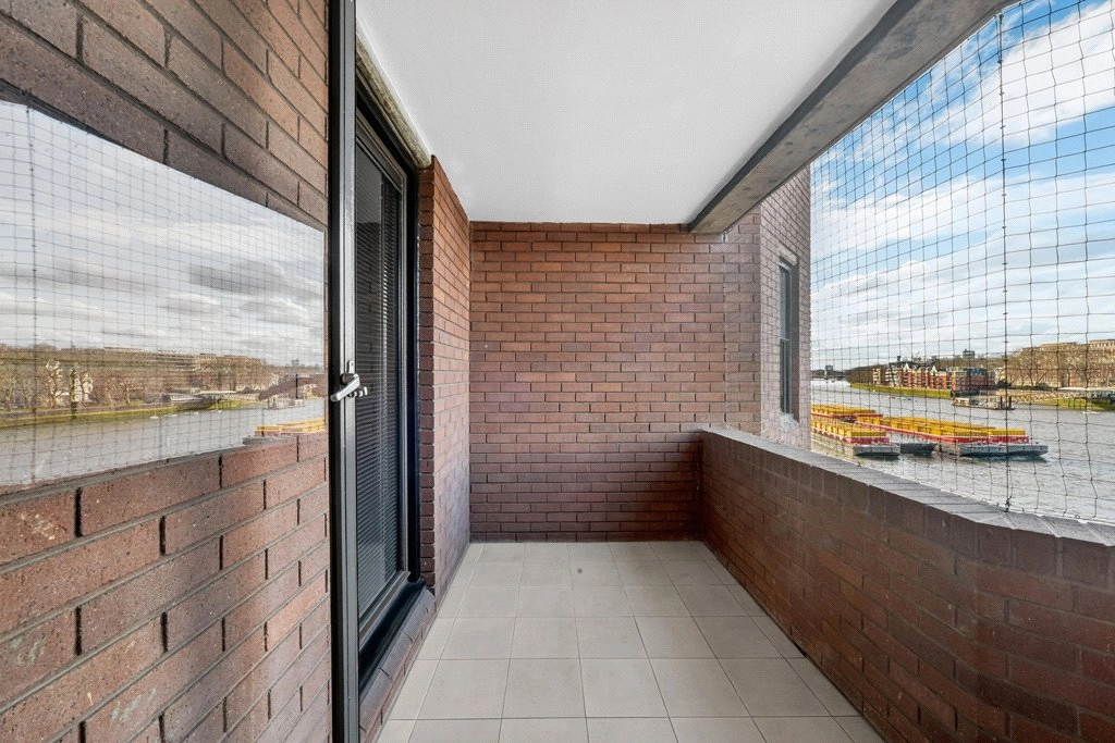 1 bedroom apartments/flats for sale in Nine Elms Lane, Nine Elms - SW8 view 7