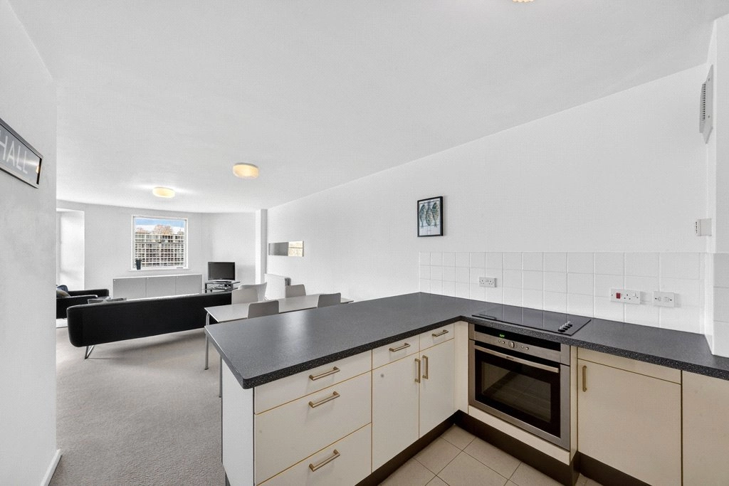 1 bedroom apartments/flats for sale in Nine Elms Lane, Nine Elms - SW8 view 12