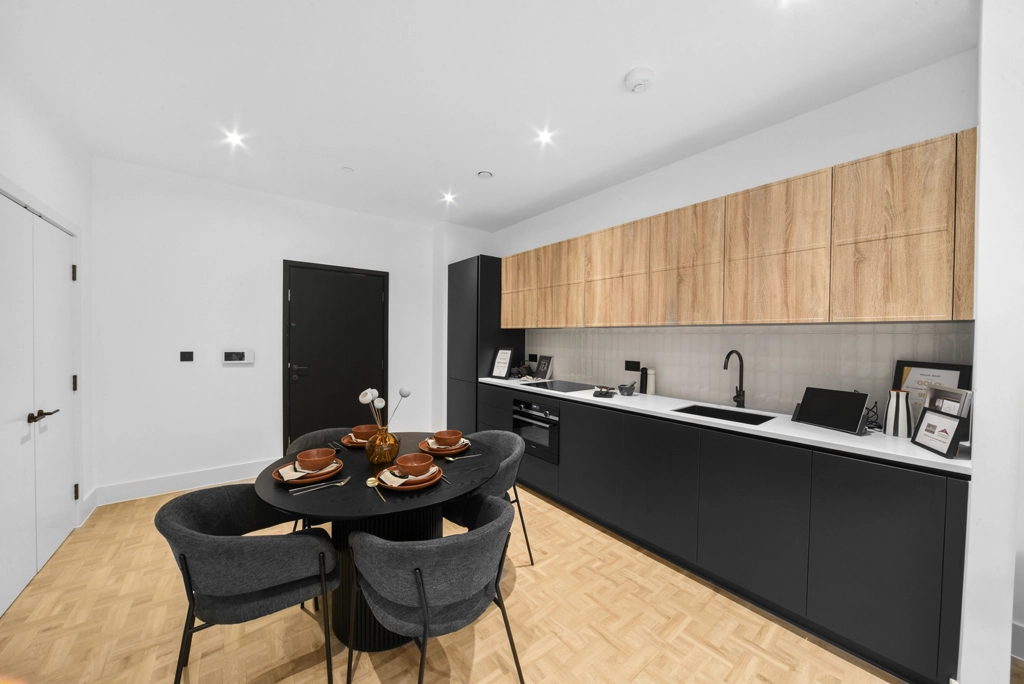 1 bedroom apartments/flats for sale in Monarch Square, Wandsworth - SW11 view 3