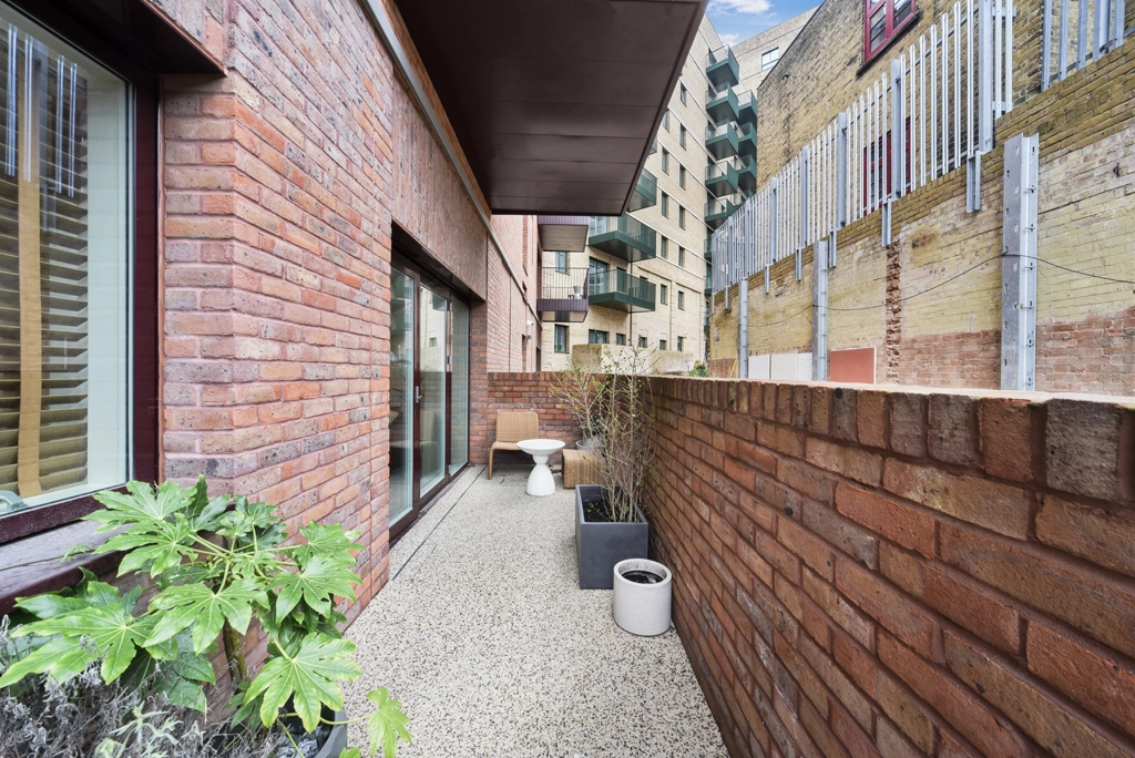 1 bedroom apartments/flats for sale in Monarch Square, Wandsworth - SW11 view 7