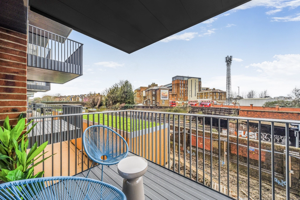 1 bedroom apartments/flats for sale in Danvers Avenue, Battersea - SW11 view 7