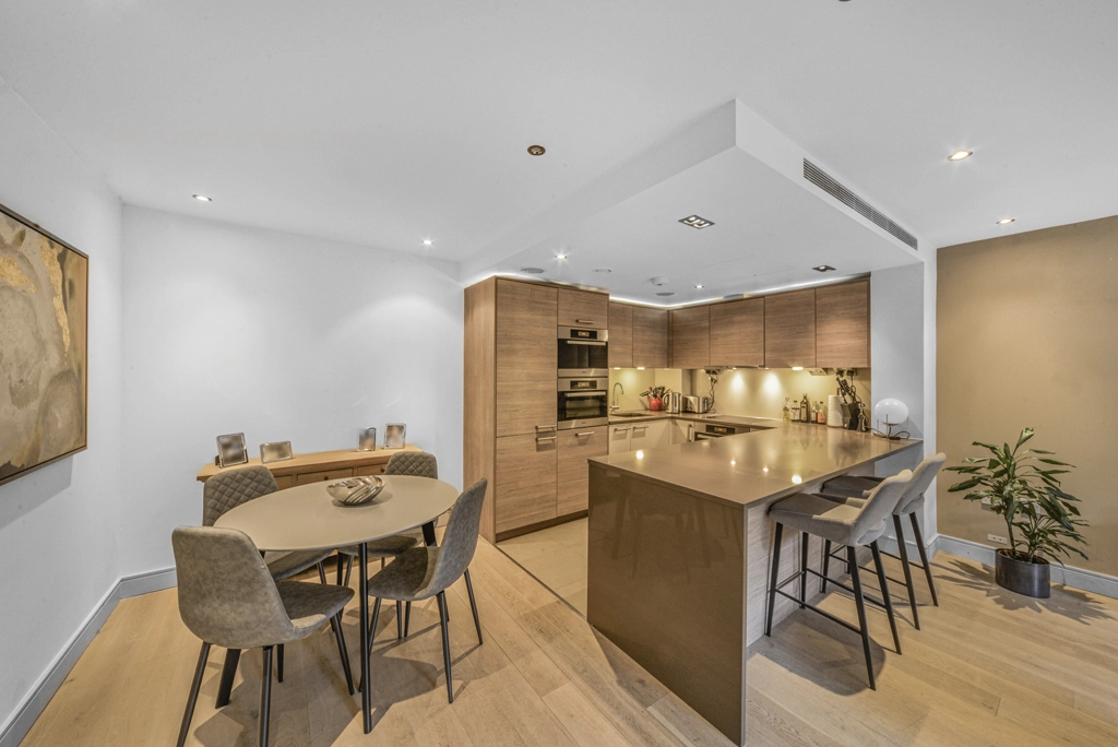2 bedrooms apartments/flats for sale in Park Street, Fulham - SW6 view 9
