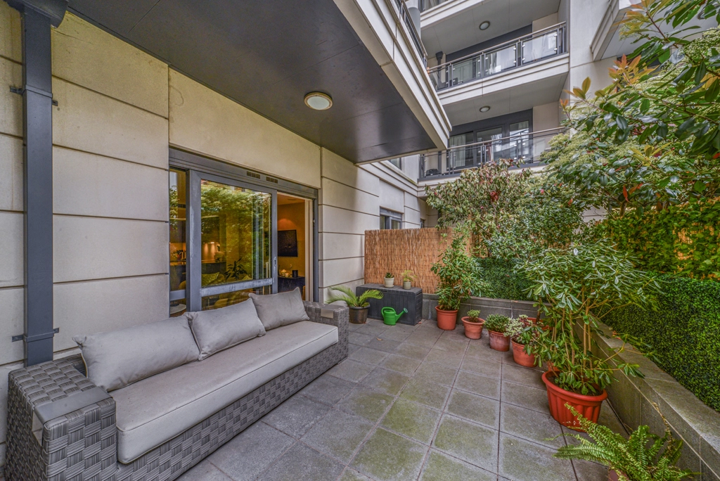 2 bedrooms apartments/flats for sale in Park Street, Fulham - SW6 view 7