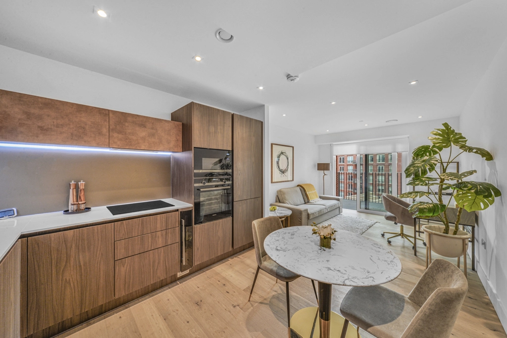 1 bedroom apartments/flats for sale in Exchange Gardens, Vauxhall - SW8 view 4