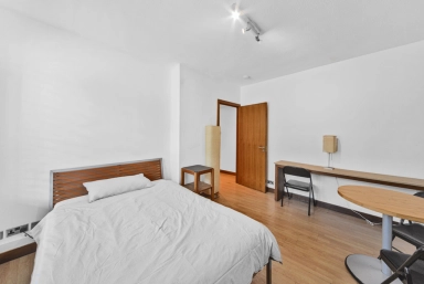 Meadow Road, Vauxhall - SW8 view 12