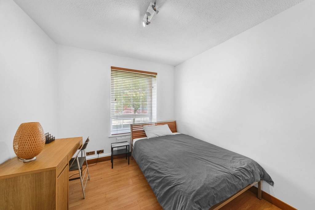 2 bedrooms apartments/flats for sale in Meadow Road, Vauxhall - SW8 view 6