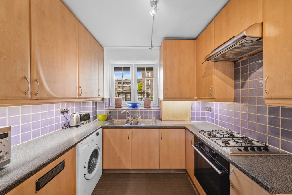 2 bedrooms apartments/flats for sale in Meadow Road, Vauxhall - SW8 view 9