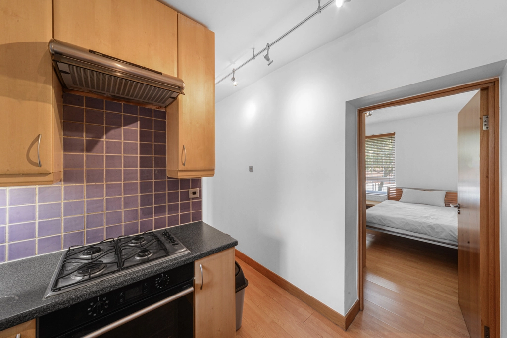 2 bedrooms apartments/flats for sale in Meadow Road, Vauxhall - SW8 view 10