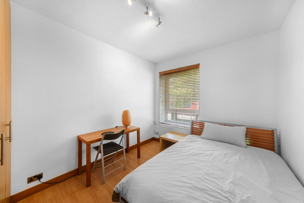 2 bedrooms apartments/flats for sale in Meadow Road, Vauxhall - SW8 view 2