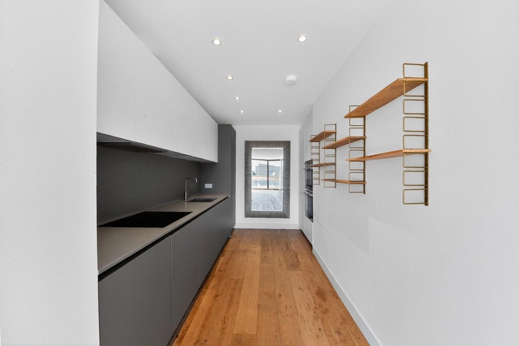 2 bedrooms apartments/flats for sale in Balham High Road, London - SW17 view 11