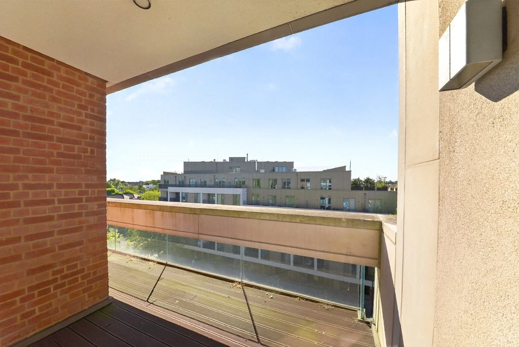 2 bedrooms apartments/flats for sale in Balham High Road, London - SW17 view 7