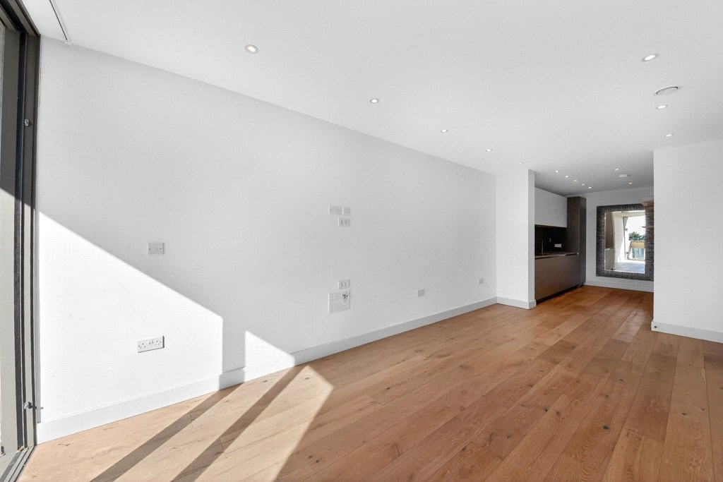 2 bedrooms apartments/flats for sale in Balham High Road, London - SW17 view 2