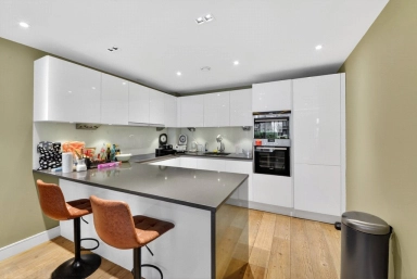 Parr's Way, Hammersmith - W6 view 12