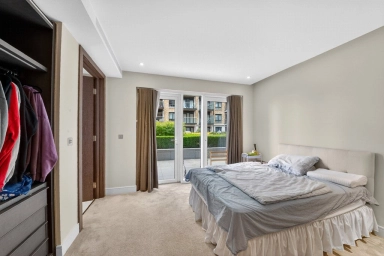 Parr's Way, Hammersmith - W6 view 5