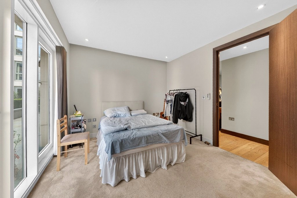 2 bedrooms apartments/flats for sale in Parr's Way, Hammersmith - W6 view 13