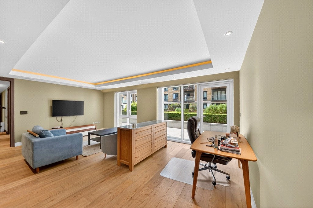 2 bedrooms apartments/flats for sale in Parr's Way, Hammersmith - W6 view 9