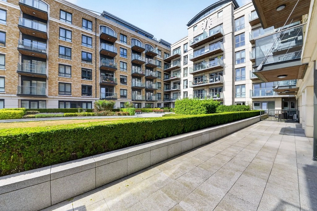 2 bedrooms apartments/flats for sale in Parr's Way, Hammersmith - W6 view 7