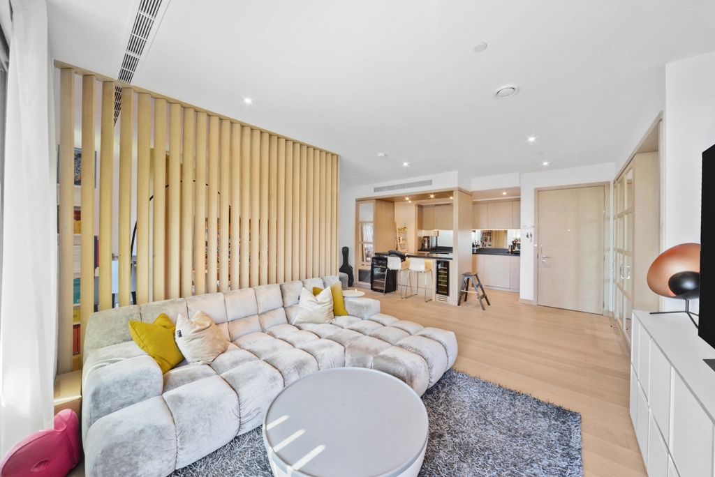 2 bedrooms apartments/flats for sale in Viaduct Gardens, Nine Elms - SW11 view 9