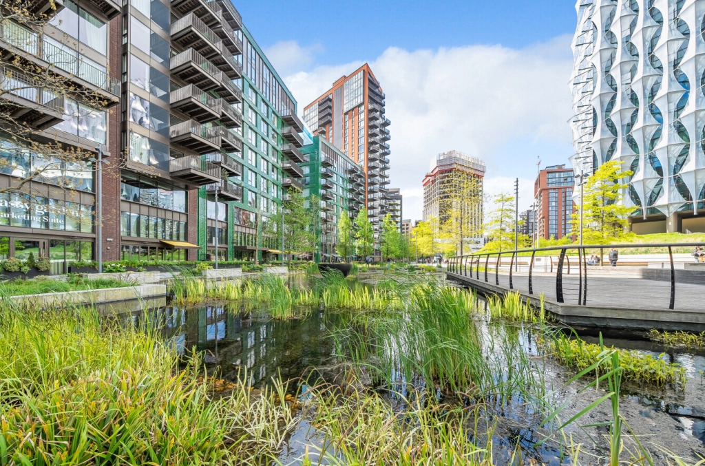 2 bedrooms apartments/flats for sale in Viaduct Gardens, Nine Elms - SW11 view 21