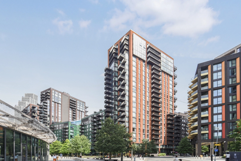 2 bedrooms apartments/flats for sale in Viaduct Gardens, Nine Elms - SW11 view 8