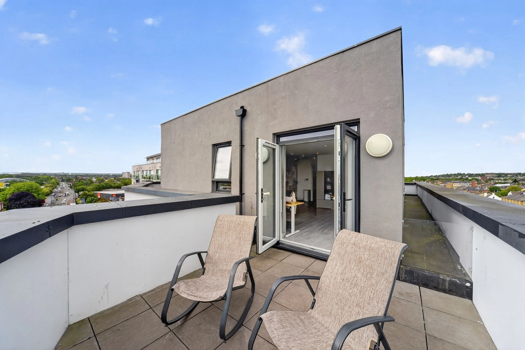 1 bedroom apartments/flats for sale in Milner Road, South Wimbledon - SW19 view 7