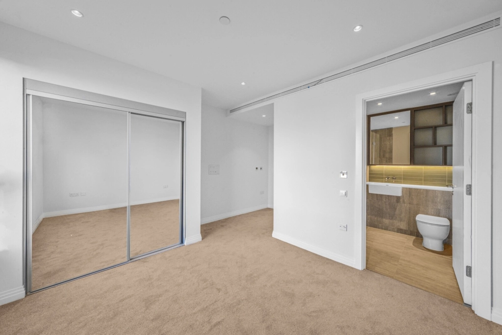 2 bedrooms apartments/flats for sale in Gasholder Place, Vauxhall - SE11 view 12