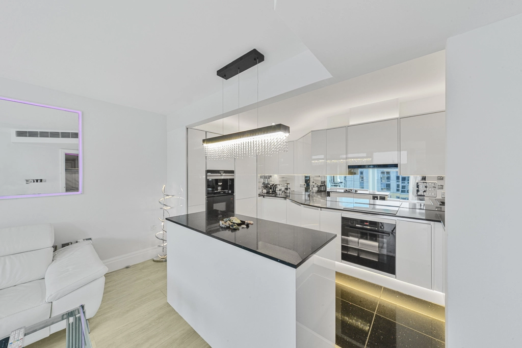 2 bedrooms apartments/flats for sale in The Boulevard, Imperial Wharf - SW6 view 4